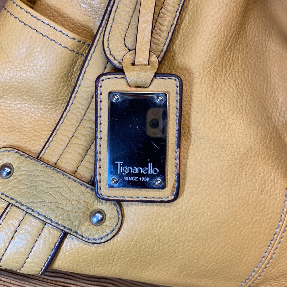 Tignanello carry all satchel in immaculate new condition canary yellow leather🔥 - Picture 4 of 14